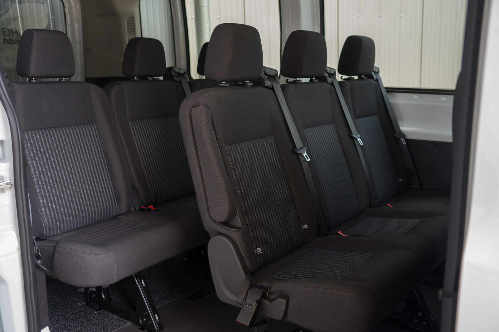 Lenkrad Ford Transit Kleinbus mieten