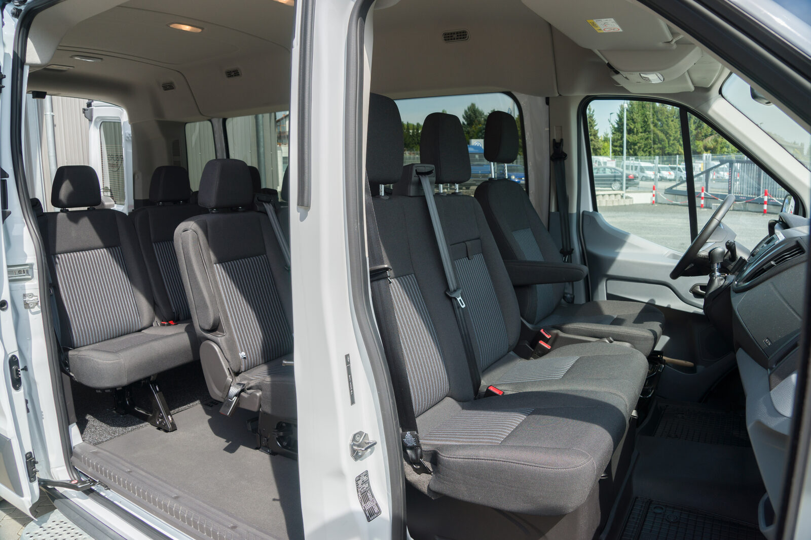 Kofferraum Ford Transit mit Hochdach